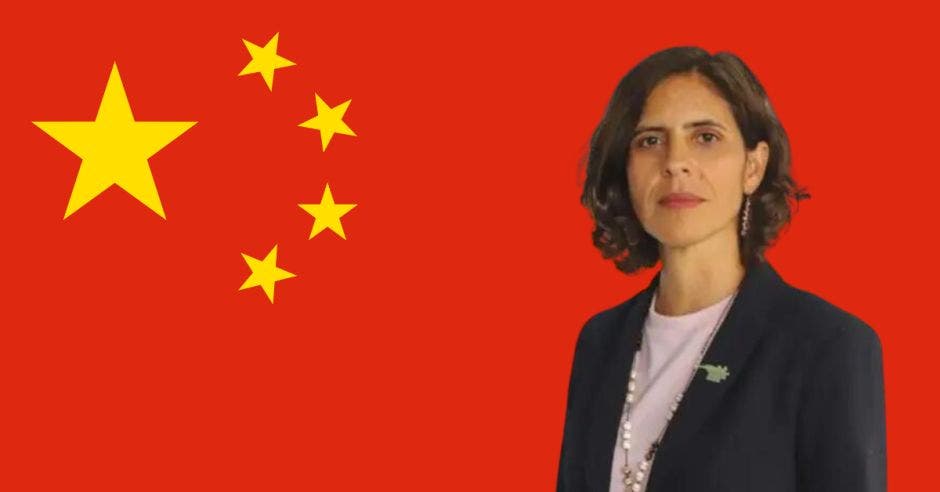 Paula Bogantes, ministra de Ciencia,  Tecnología y Telecomunicaciones fue duramente criticada por la embajada china. Cortesía/La República