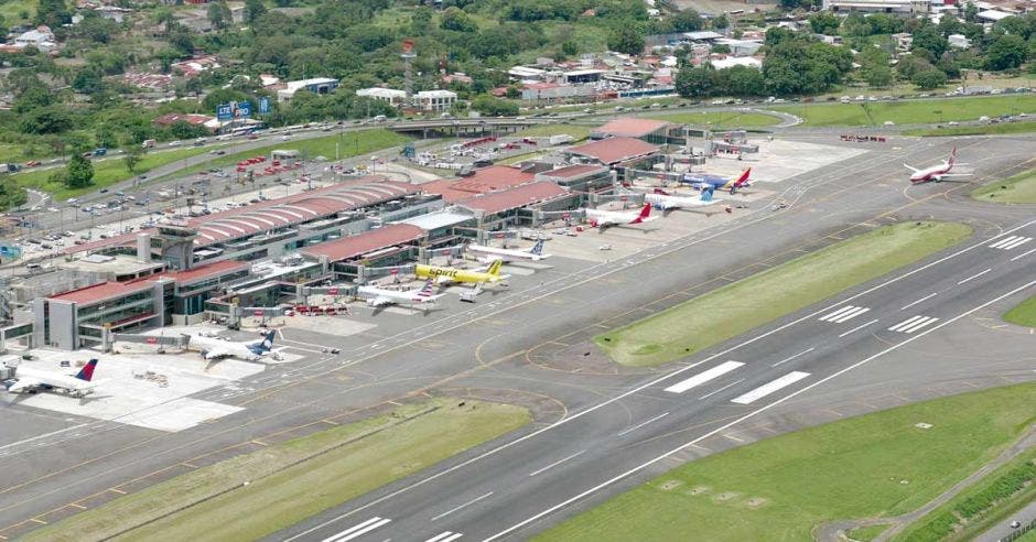 AERIS Aeropuerto Juan SAntamaría