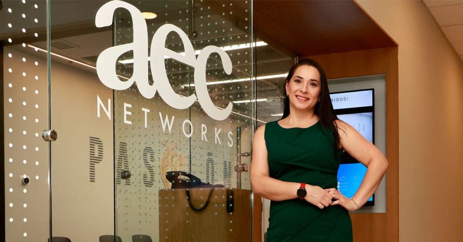 Alejandra Castillo, Gerente Comercial de AEC Networks.