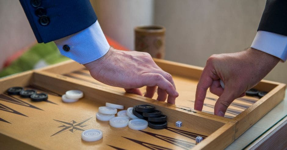 Backgammon: el juego estratégico que busca conquistar a Costa Rica.Canva/La República