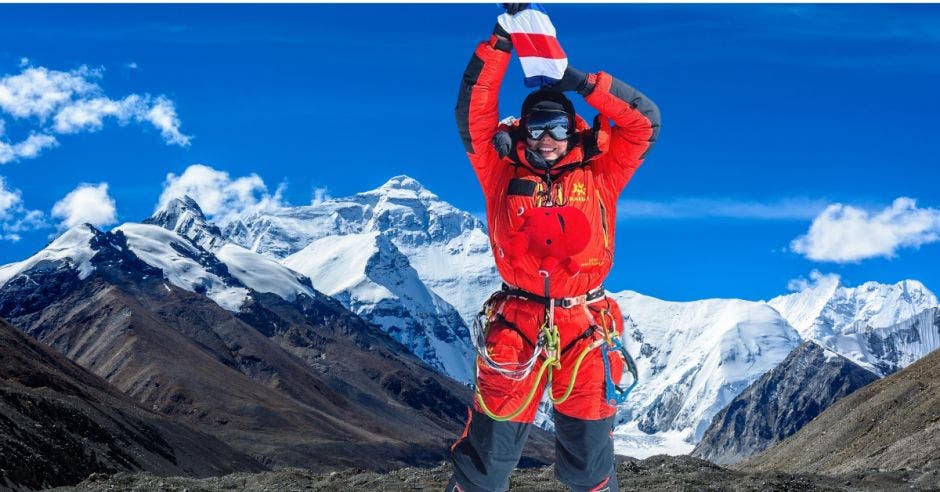 Jennifer planea subir el Everest entre abril o mayo del próximo año.Canva/La República