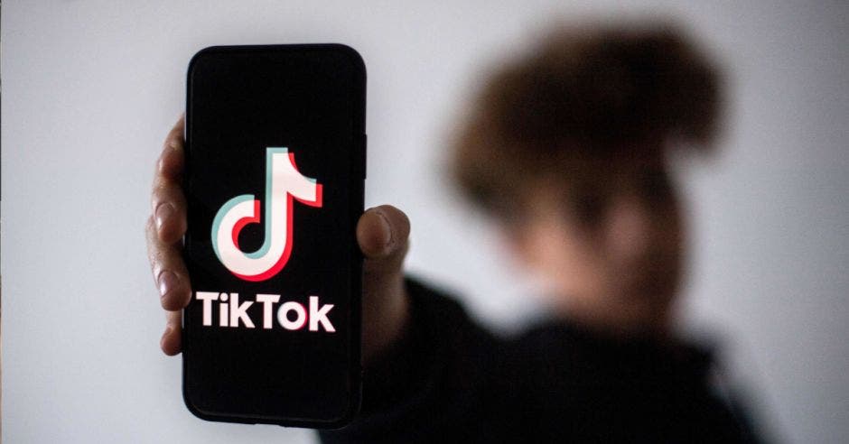 estafas ingeniería social suplantación identidades modelos cibercrimen más comunes reportan red social tiktok considerada una más populares nivel mundial tráfico promedio 1,2 millones contenidos estadísticas firma ciberseguridad eset