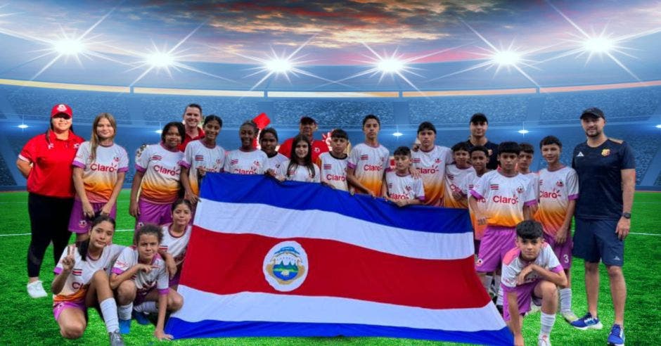 Los equipos costarricenses representaron de gran forma al país..Canva/La República