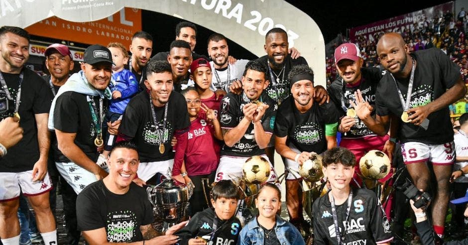 Los tricampeones festejaron a lo grande la nueva corona