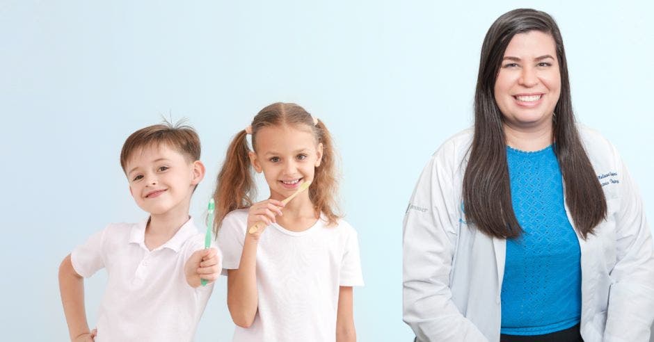 experiencia divertida lúdica padres familia pueden incentivar más pequeños cepillado dientes época vacaciones según dra. melissa rojas especialista odontopediatría