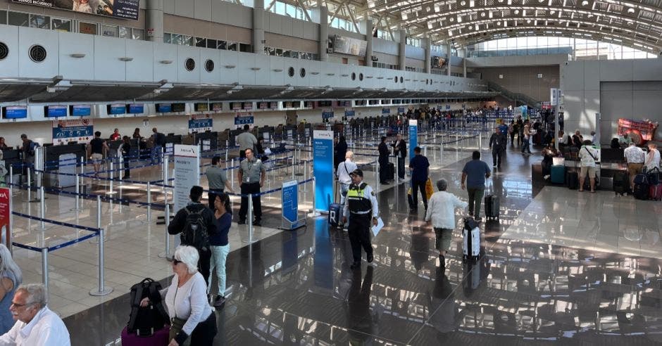 record trafico pasajeros juan santamaría aeropuerto