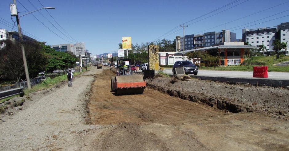 La vía en cuestión es la principal ruta de entrada y salida de la provincia, por lo que desde principios de año, cuando arrancaron las obras, el ingreso a la provincia por esa vía ha estado más complicado de la cuenta. Cortesía/La República