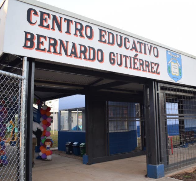 marimbas banderas inaugurado oficialmente curso lectivo escuela Bernardo Gutiérrez sardinal carrillo guanacaste mensaje presidente República Rodrigo Chaves 665 estudiantes preescolar primaria institución educativa