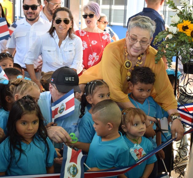 marimbas banderas inaugurado oficialmente curso lectivo escuela Bernardo Gutiérrez sardinal carrillo guanacaste mensaje presidente República Rodrigo Chaves 665 estudiantes preescolar primaria institución educativa