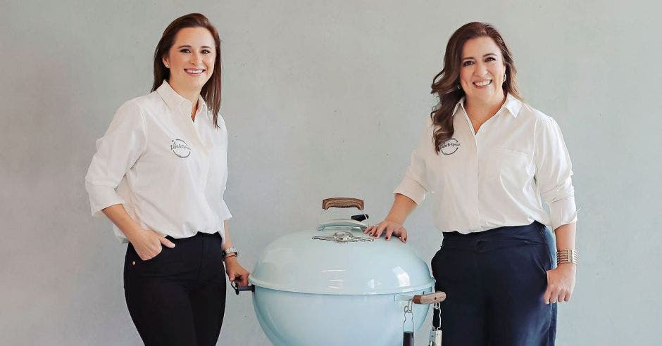 Natasha Loew, pionera en el mundo parrillero y representante de la marca Weber en Costa Rica, y Melissa Castillo, especialista en marketing son las fundadoras de Life & Spice