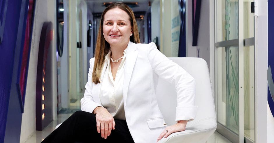 Laura Quesada, Gerente General de Baxter Planta Cartago