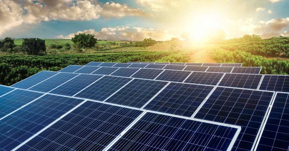 calificado hito producción energía renovable nivel nacional ice anunció entre lo que resta 2024 2026 se estima adición 270 megavatios producidos plantas solares sistema eléctrico nacional