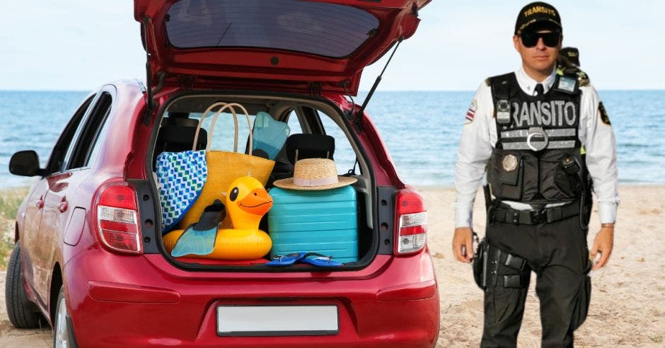 La Policía de Tránsito estará atenta a conductas ilegales como meter el carro en la playa. Cortesía/La República.