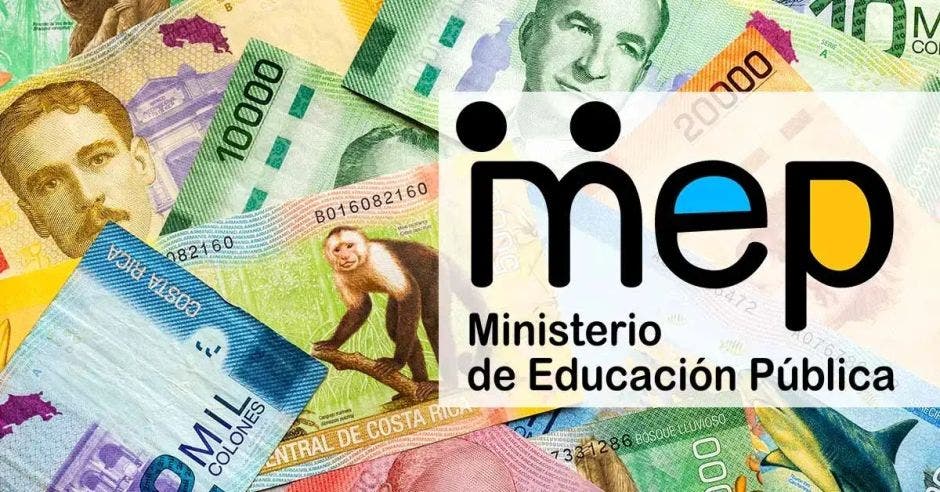 entre 8 p.m. 10 p.m. este lunes 39 mil maestros MEP quienes se les mantenía congelado aumento retroactivo costo vida periodo 2020-2023 recibieron dinero según se tenía previsto