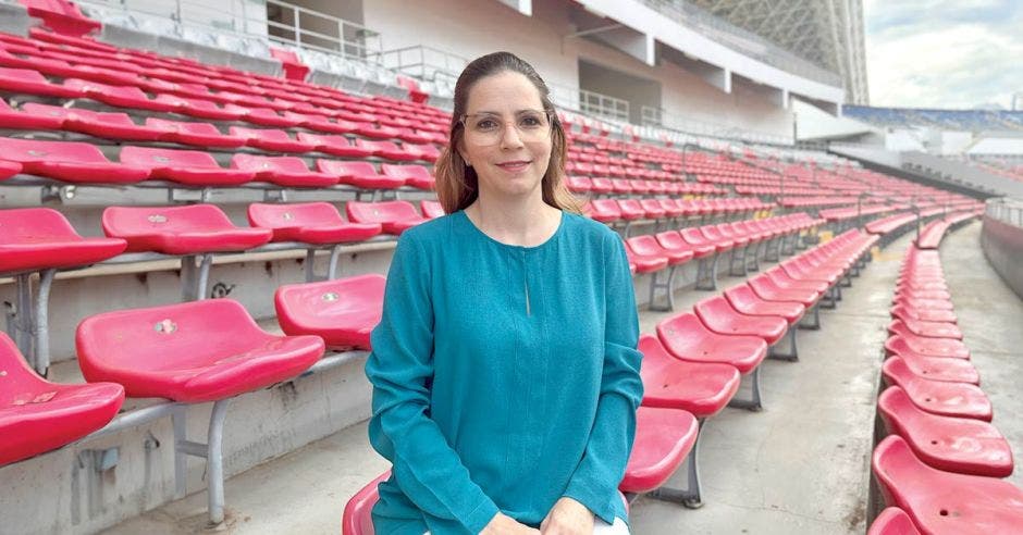 Diana Posada es la primera mujer gerente general del Estadio Nacional. Walter Herrera/La República