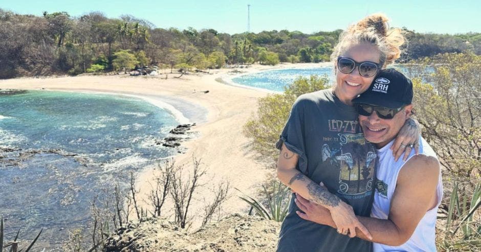 Chloe Trujillo y su esposo Robert estuvieron en Costa Rica. Cortesía/La República.