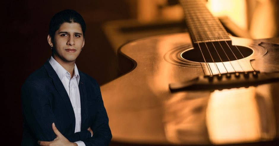 Adrián Montero