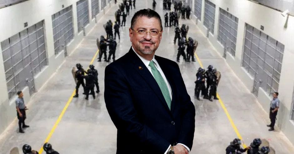 “Estamos preparando al sistema penitenciario para cuando el Poder Judicial y la Asamblea Legislativa hagan su trabajo", dijo Chaves. Cortesía/La República