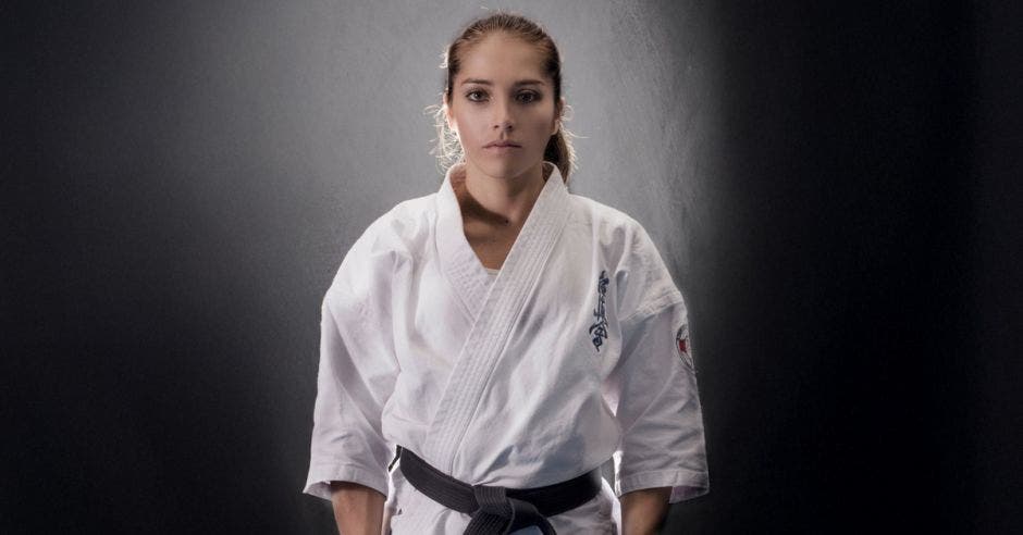 Con determinación y disciplina, Catalina Rivera se alista para hacer historia en los mundiales de karate en Alemania y Japón.Cortesía/La República