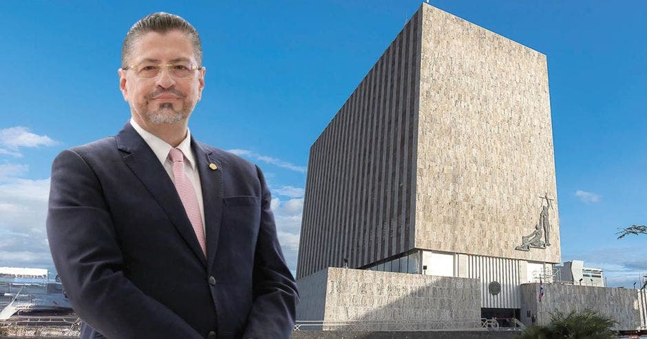 Rodrigo Chaves impulsa la idea de que el próximo gobierno afín a sus ideas cuente con 38 diputados patrióticos. Cortesía/La República.