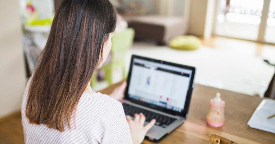 Resumir textos con IA de Canva