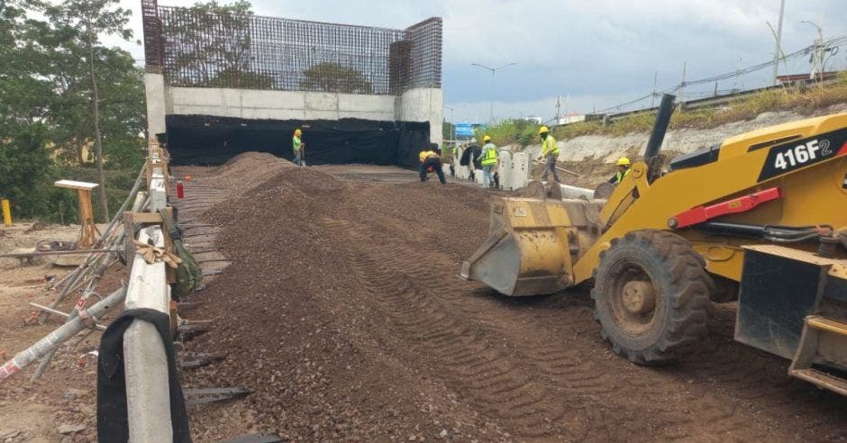 El Ministerio de Obras Públicas y Transportes (MOPT) informó que las obras avanzan viento en popa y que ya alcanzan un 38% de progreso. Cortesía/La República