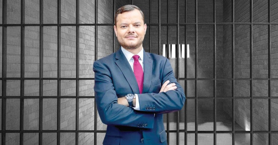 Juan Carlos Hidalgo, aspirante del PUSC, asevera que el proyecto de construcción de un centro penal es necesario para Costa Rica, pero alerta que esta idea por sí sola no resolverá el problema de inseguridad. Cortesía/La República.